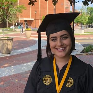 Meet your Posher, Marisa